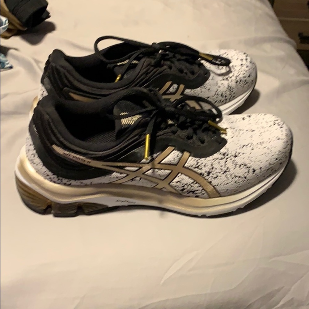 Women’s ASICS